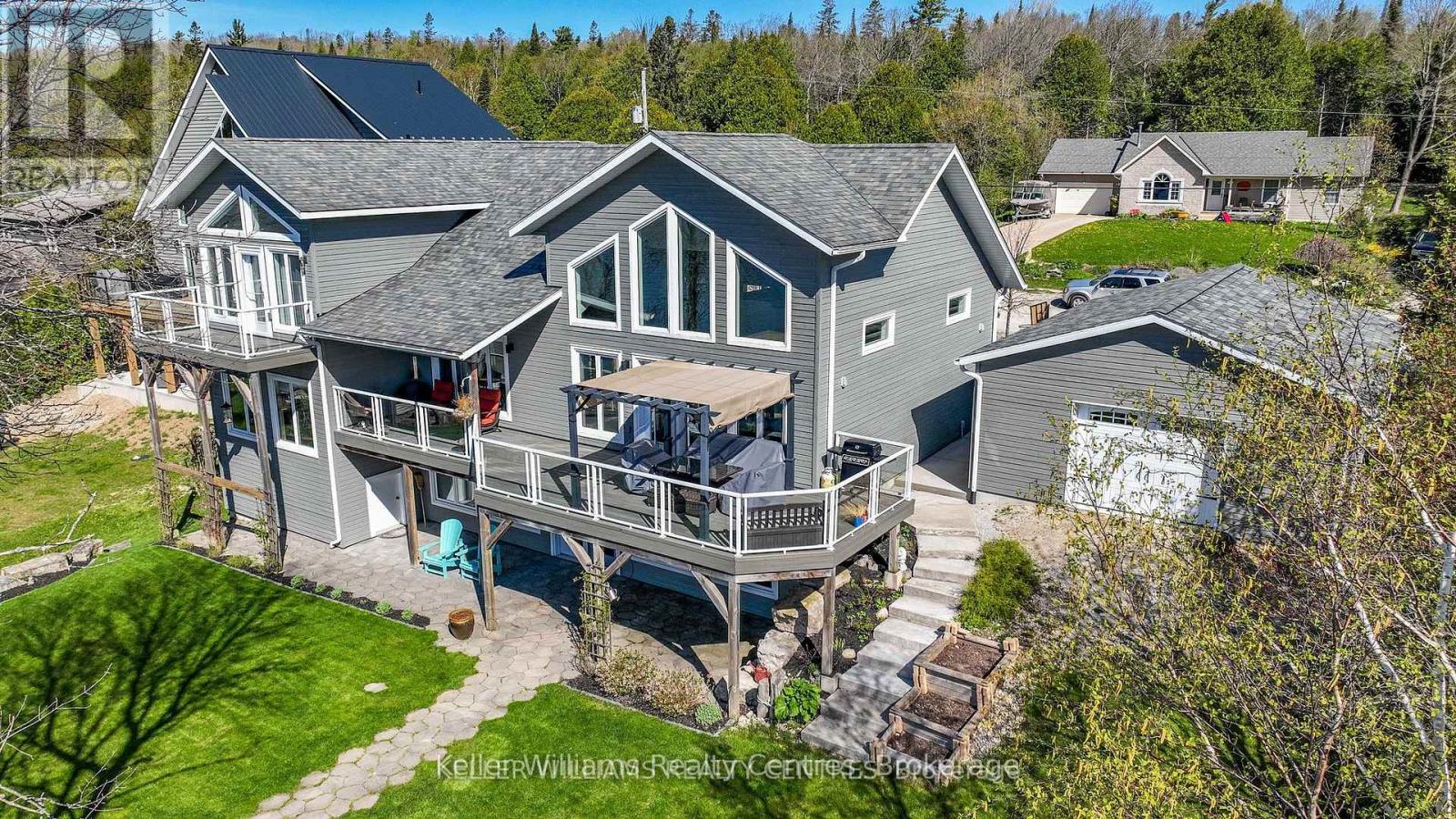 74 North Shore Road, Northern Bruce Peninsula, Ontario  N0H 1W0 - Photo 2 - X12835416