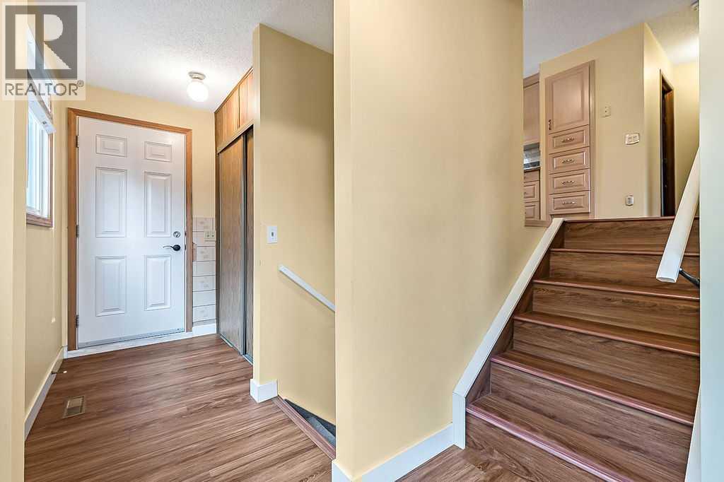 6416 28 Avenue Ne, Calgary, Alberta  T1Y 4K7 - Photo 5 - A2249898