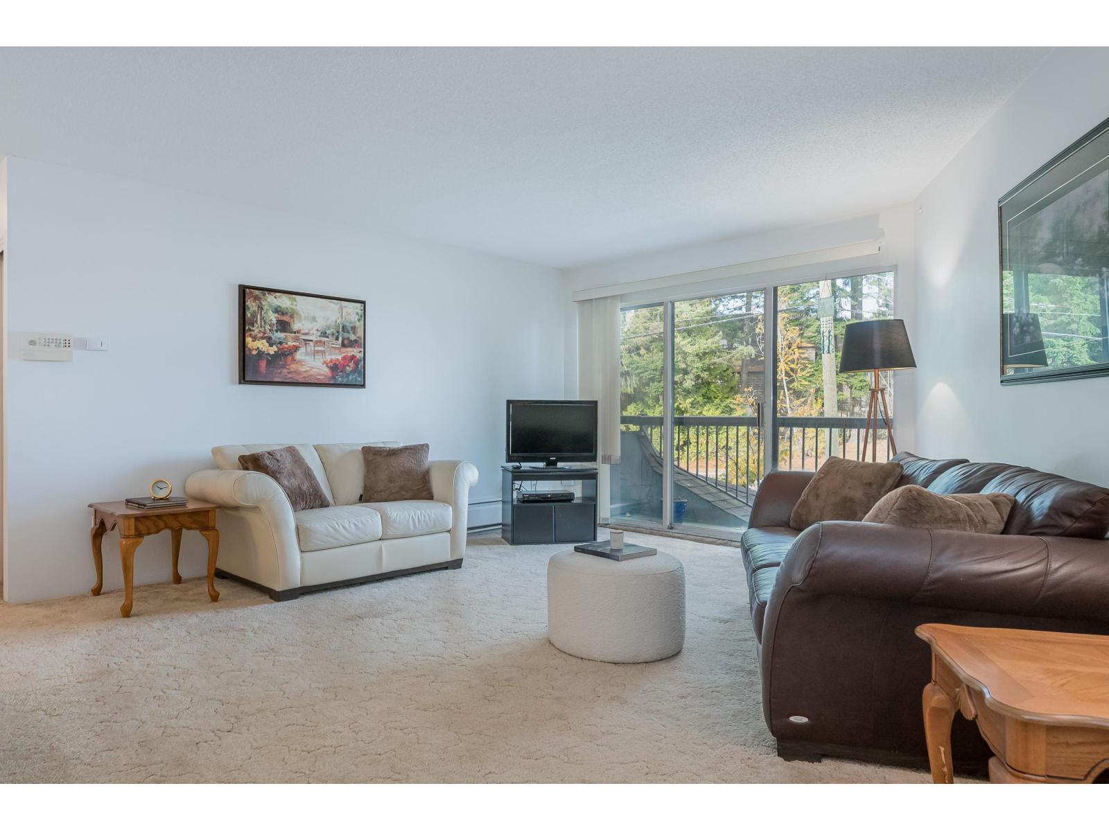 218 15020 North Bluff Road, White Rock, British Columbia V4B 5A4 - Photo 5 - R3089847