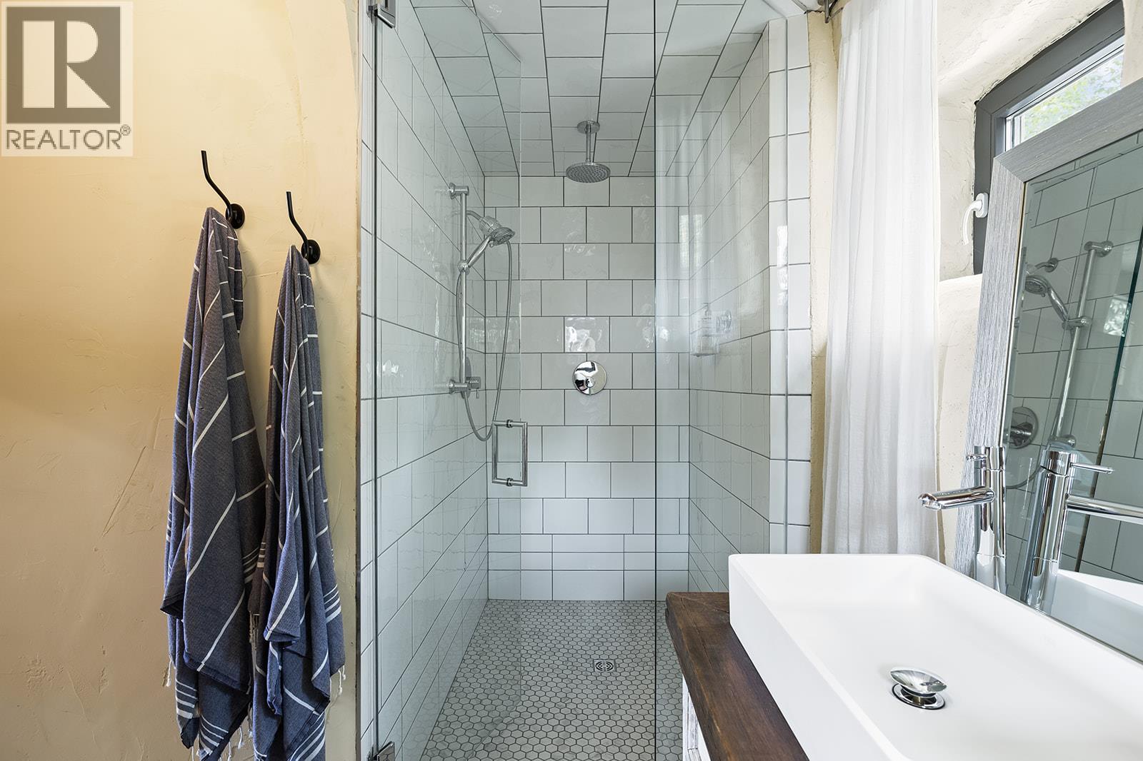 6226 Sanderson Avenue, Peachland, British Columbia  V0H 1X8 - Photo 18 - 10373395