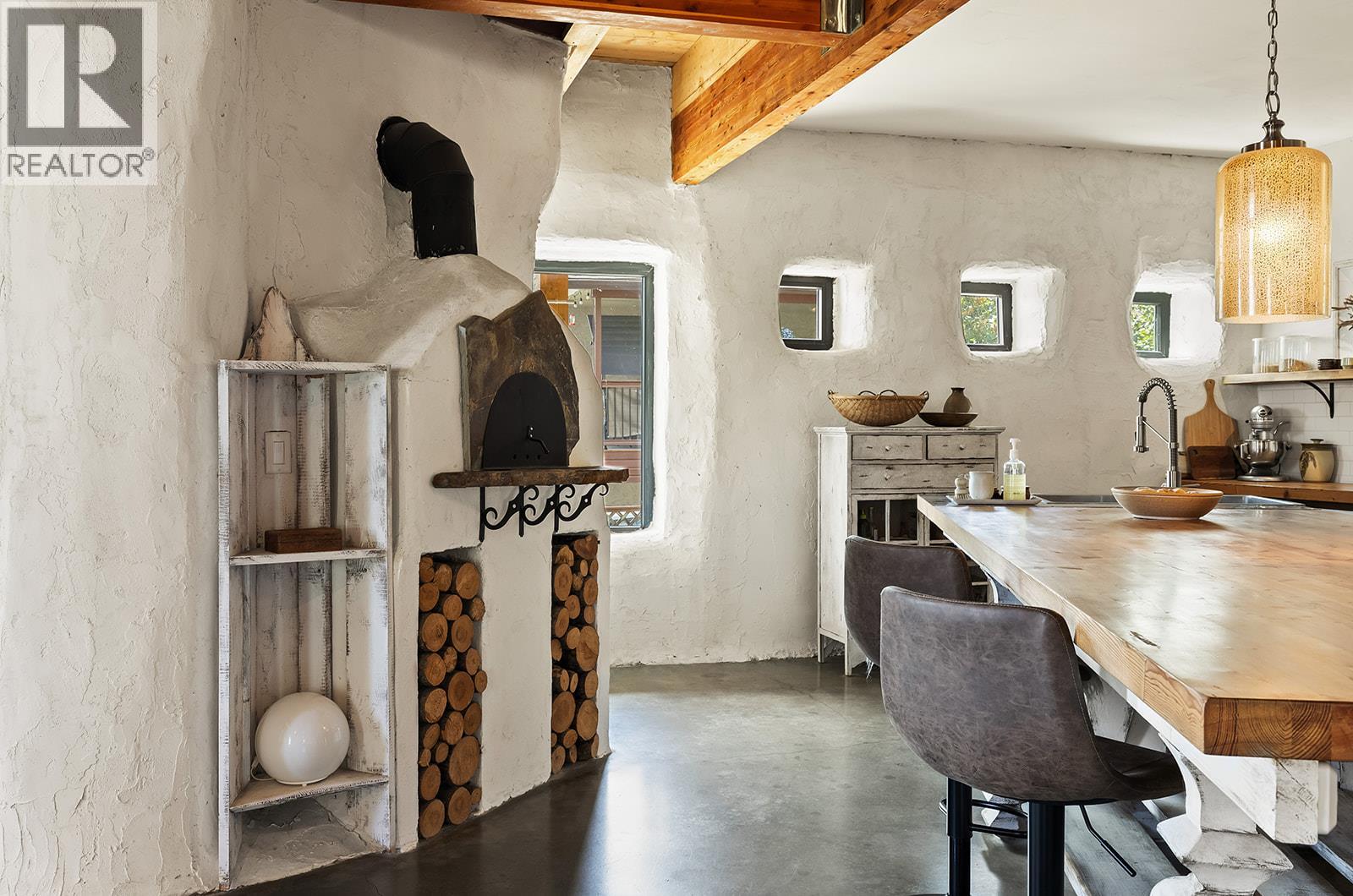 6226 Sanderson Avenue, Peachland, British Columbia  V0H 1X8 - Photo 11 - 10373395