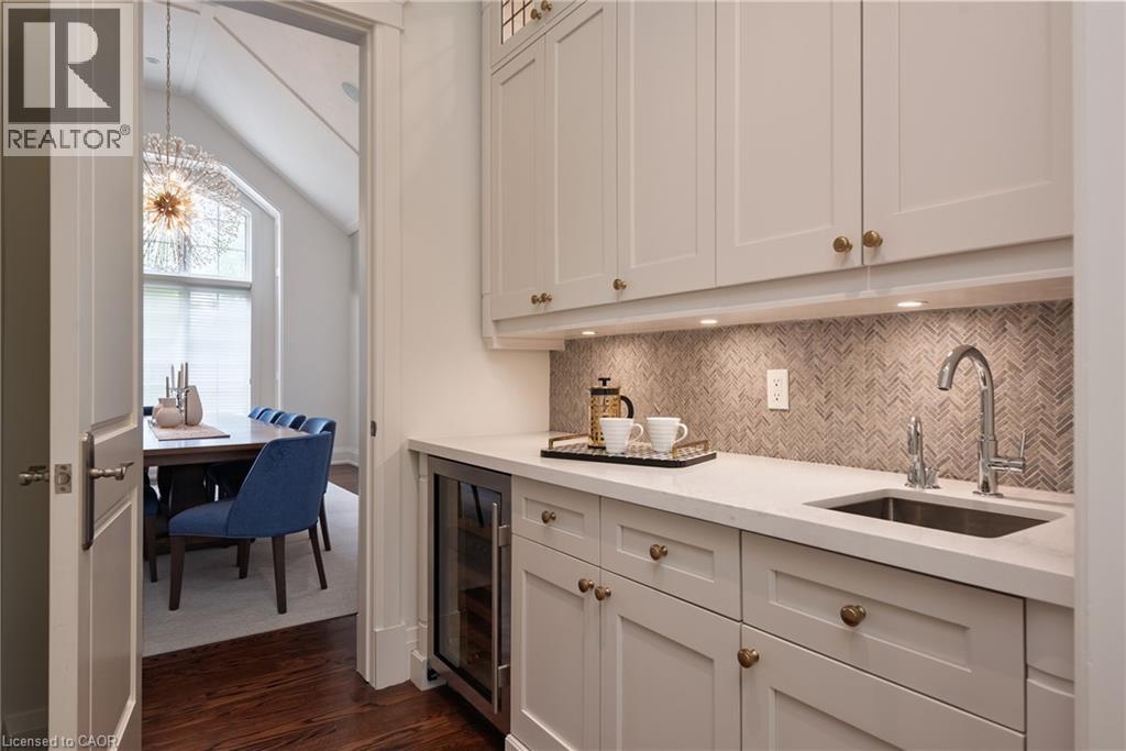 209 Donessle Drive, Oakville, Ontario  L6J 3Y7 - Photo 6 - 40808606