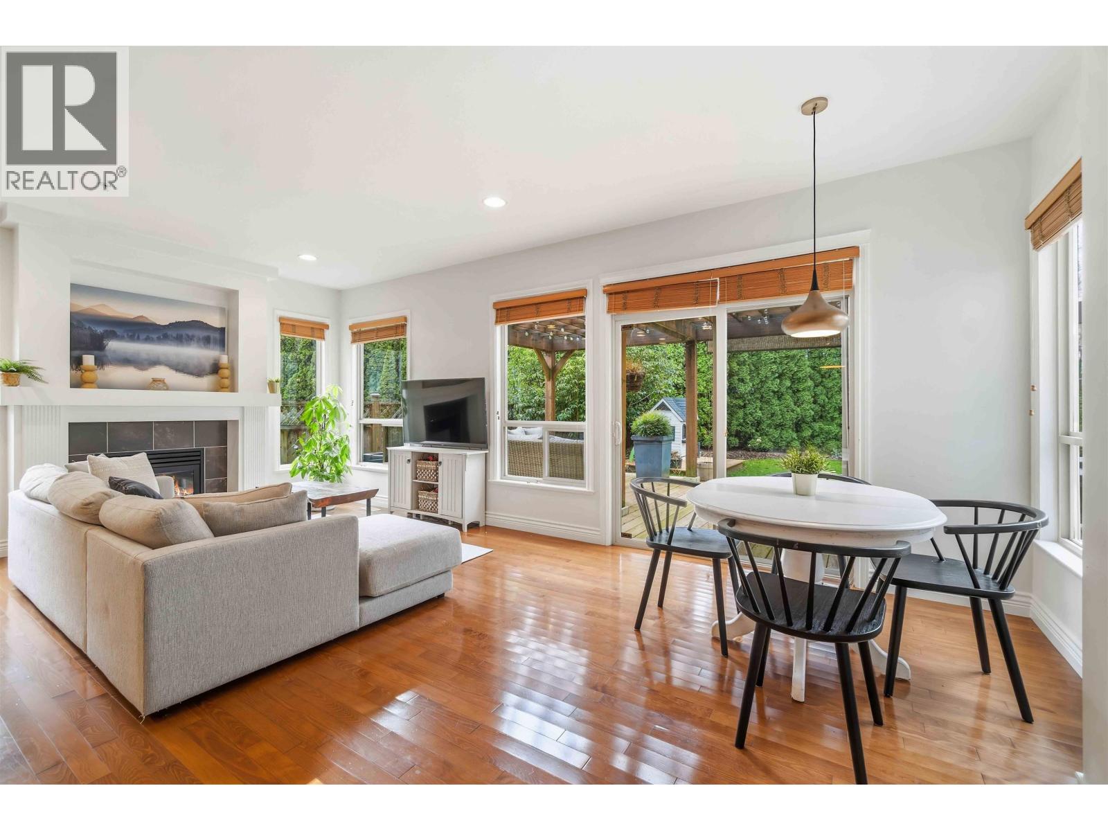 864 Vedder Place, Port Coquitlam, British Columbia  V3B 8G4 - Photo 9 - R3094491