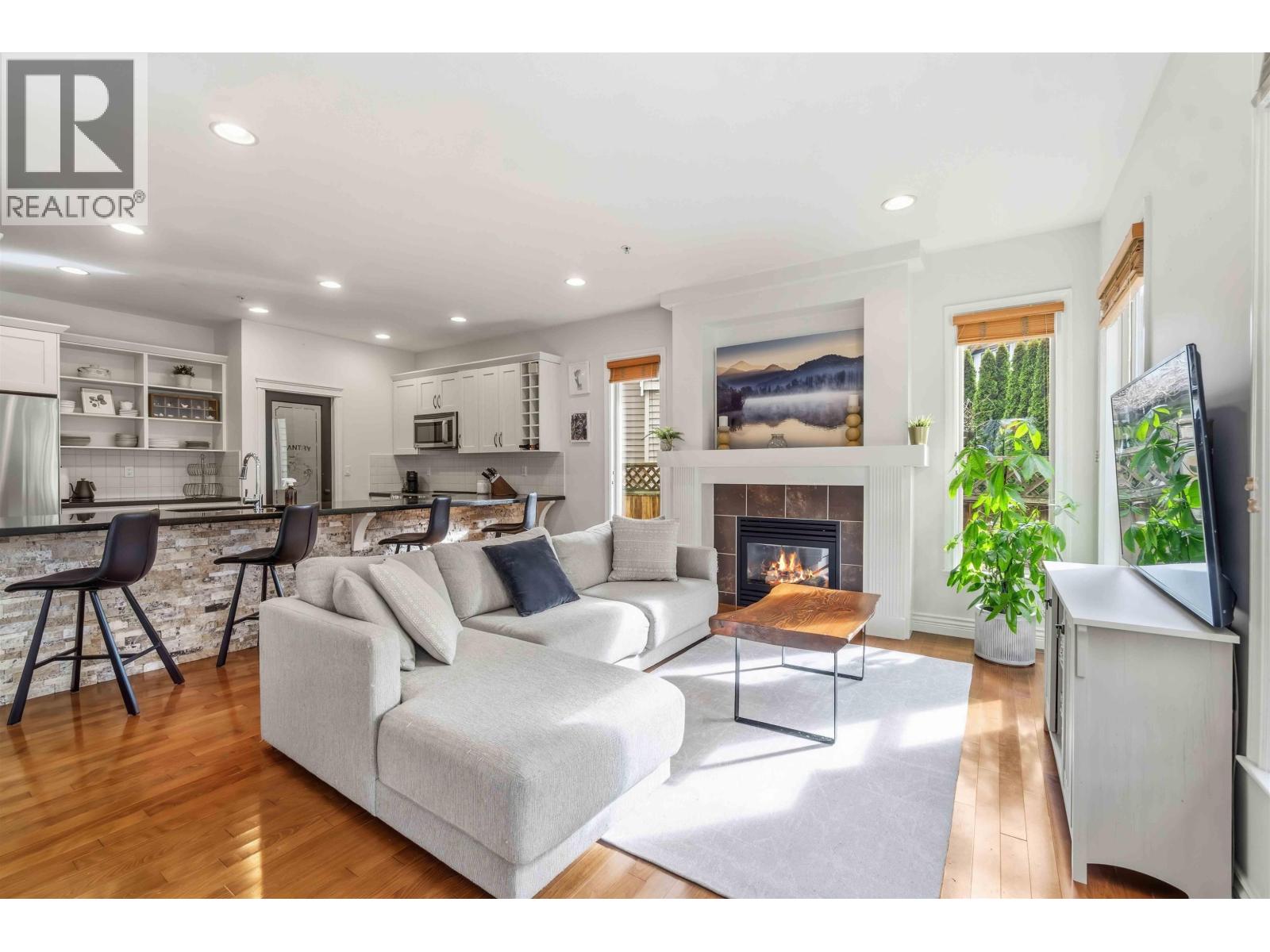 864 Vedder Place, Port Coquitlam, British Columbia  V3B 8G4 - Photo 10 - R3094491