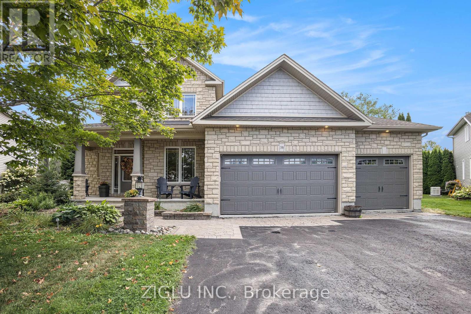 38 ORADEA CRESCENT, Ottawa, Ontario