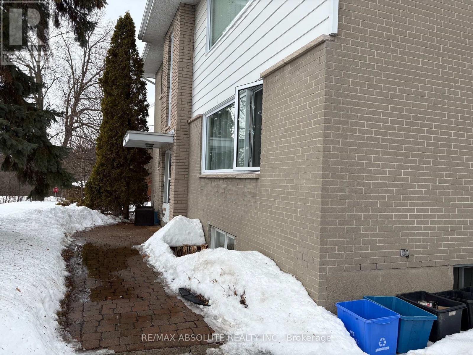 Unit 3 - 971 Gregg Street, Ottawa, Ontario  K1V 6H5 - Photo 11 - X12835544