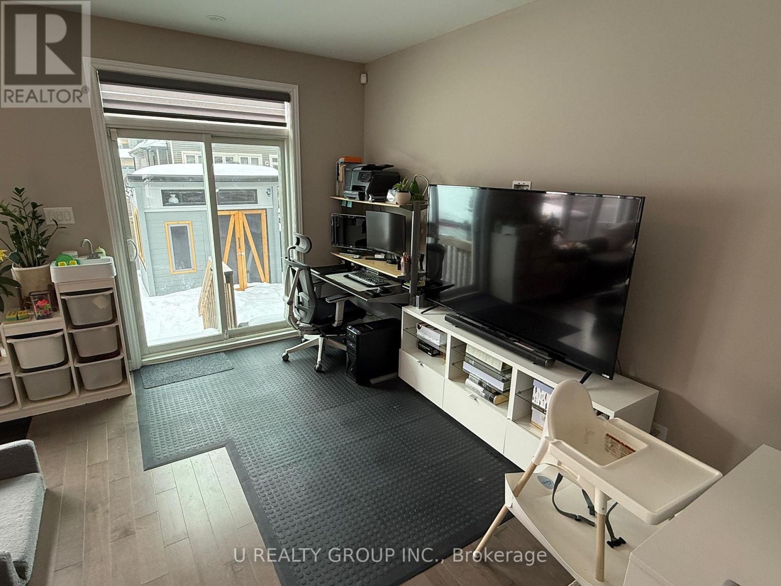 821 Cedar Creek Drive, Ottawa, Ontario  K1T 0B3 - Photo 13 - X12835546