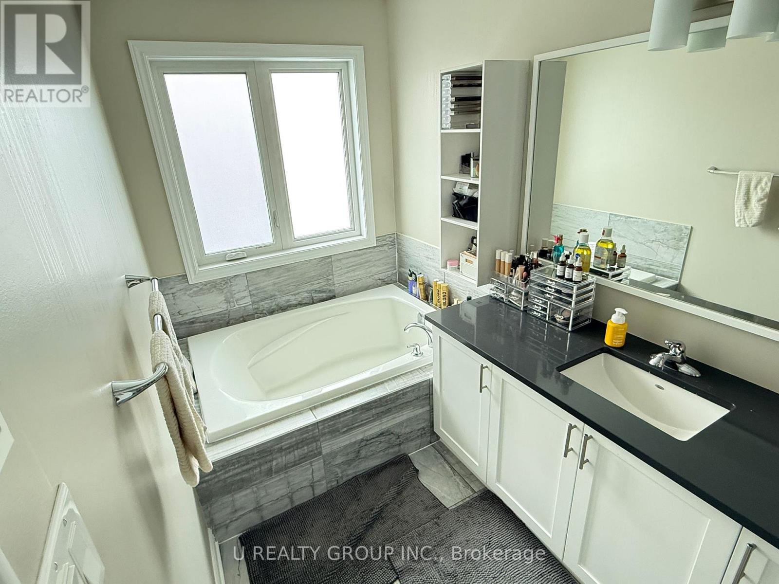 821 Cedar Creek Drive, Ottawa, Ontario  K1T 0B3 - Photo 28 - X12835546