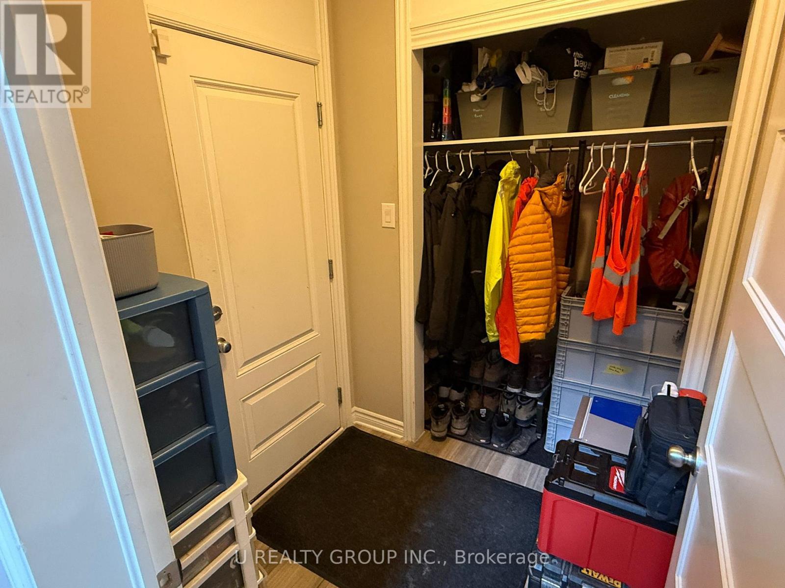 821 Cedar Creek Drive, Ottawa, Ontario  K1T 0B3 - Photo 8 - X12835546