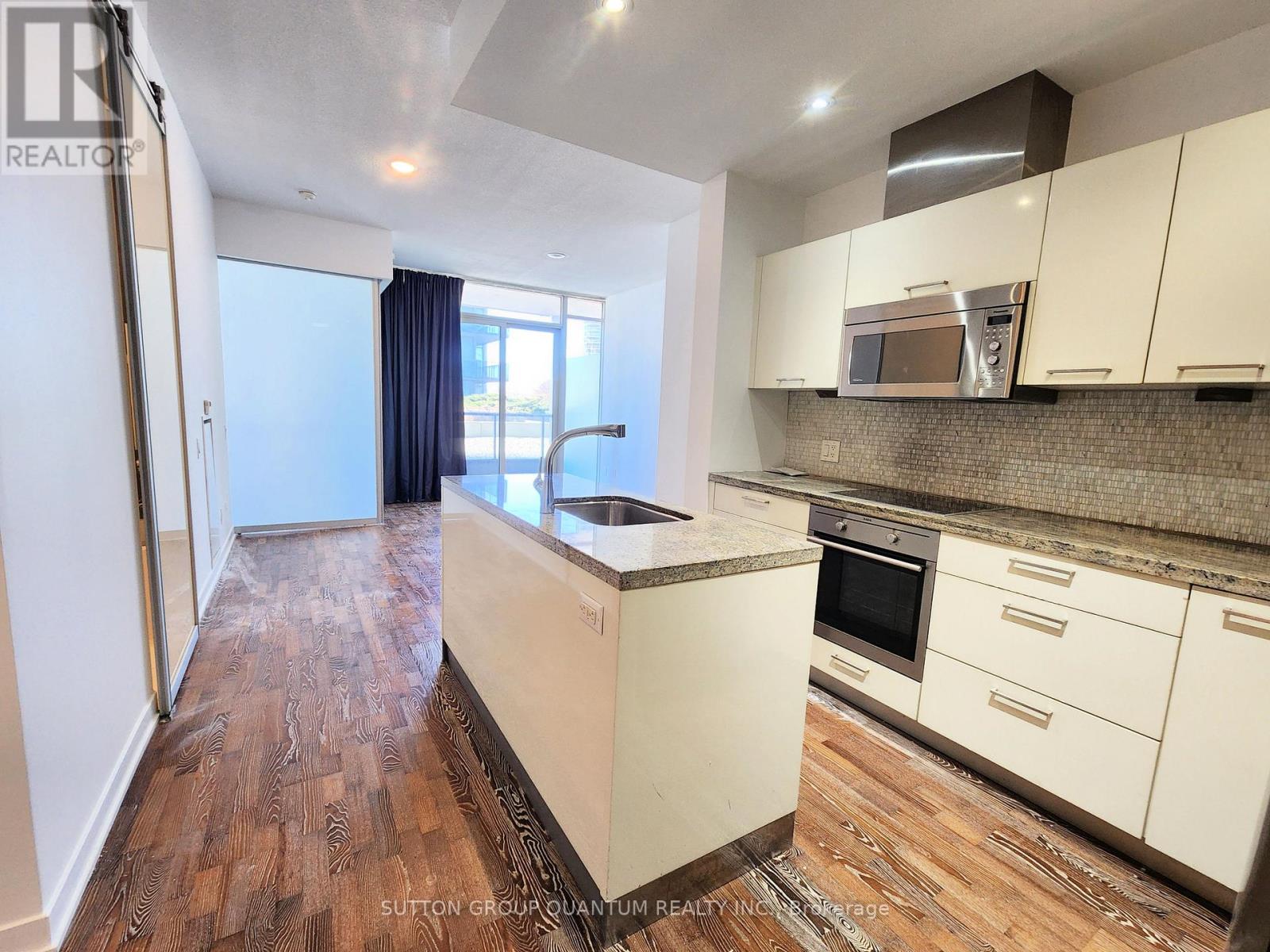 203 - 90 Park Lawn Road, Toronto, Ontario M8Y 0B6 - Photo 5 - W12835160