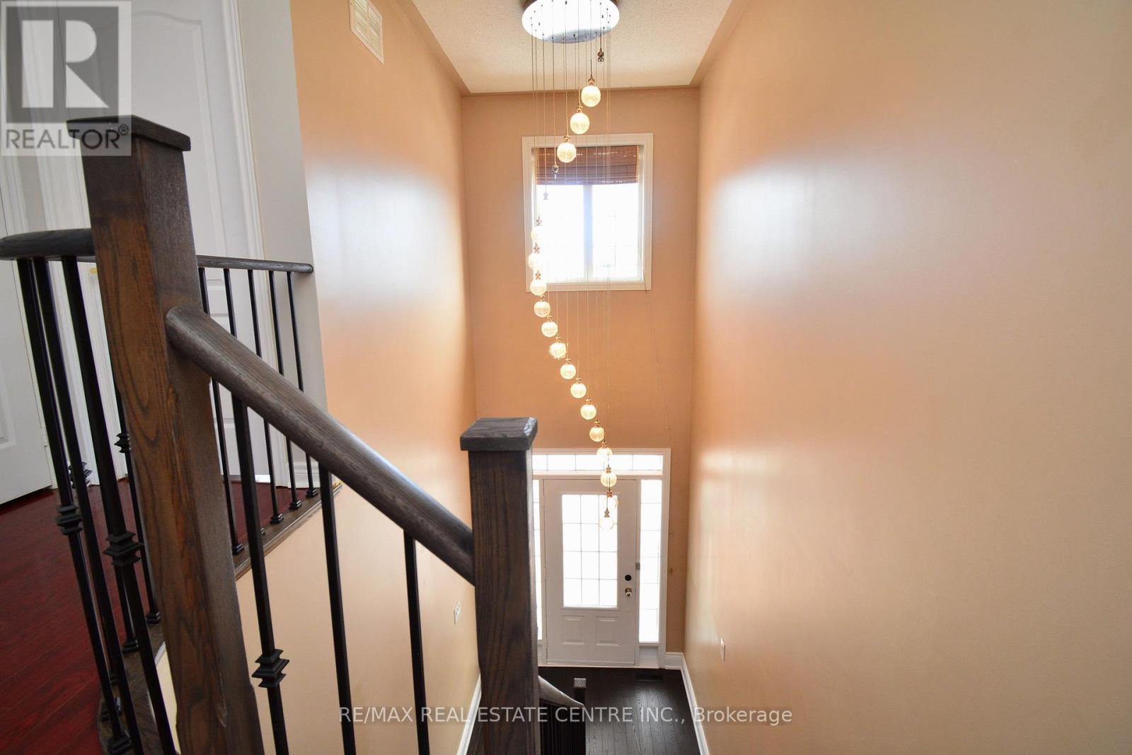 94 Seahorse Avenue, Brampton, Ontario  L6V 4N8 - Photo 18 - W12835316