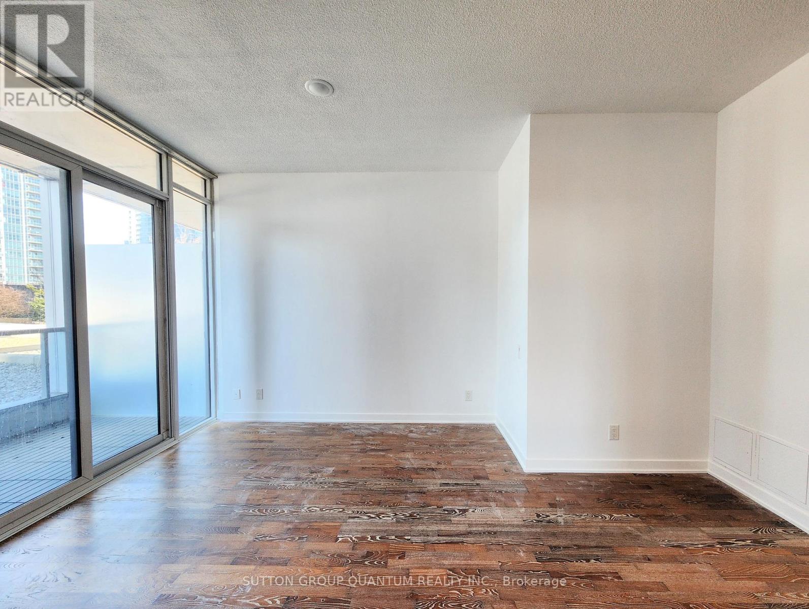 203 - 90 Park Lawn Road, Toronto, Ontario M8Y 0B6 - Photo 6 - W12835160