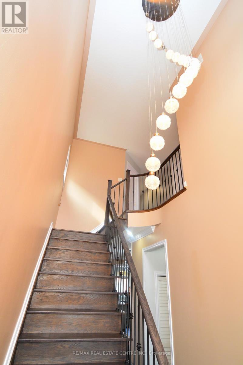 94 Seahorse Avenue, Brampton, Ontario  L6V 4N8 - Photo 17 - W12835316