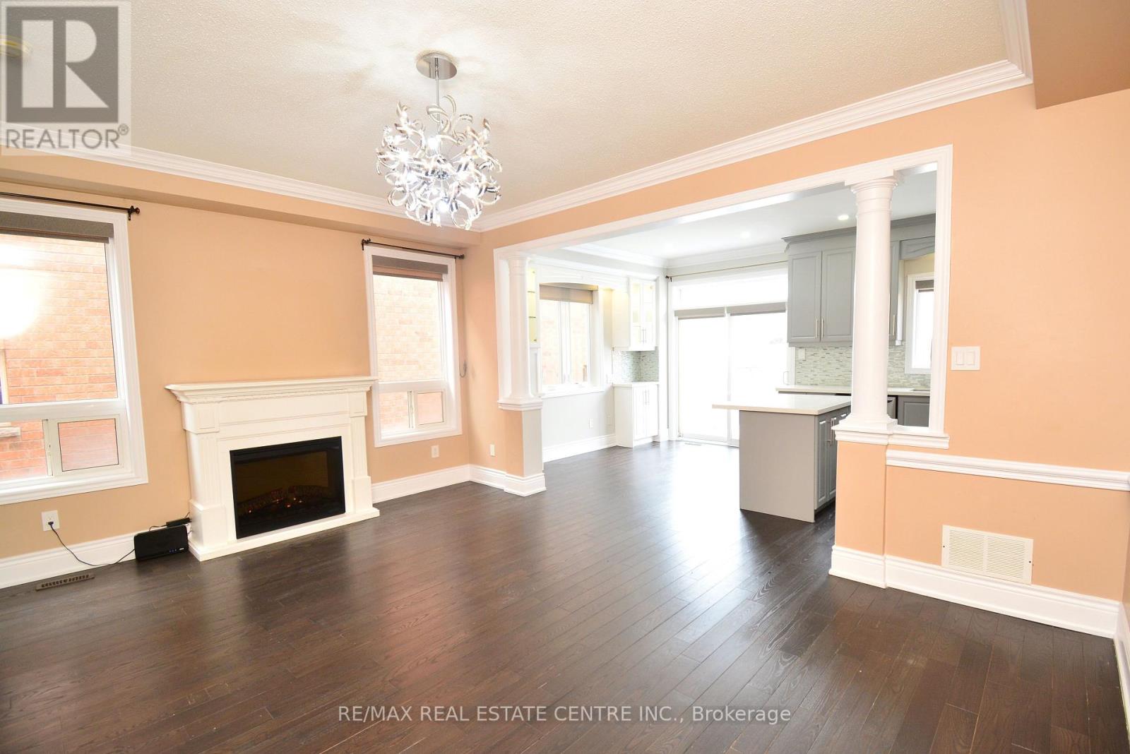 94 Seahorse Avenue, Brampton, Ontario  L6V 4N8 - Photo 4 - W12835316