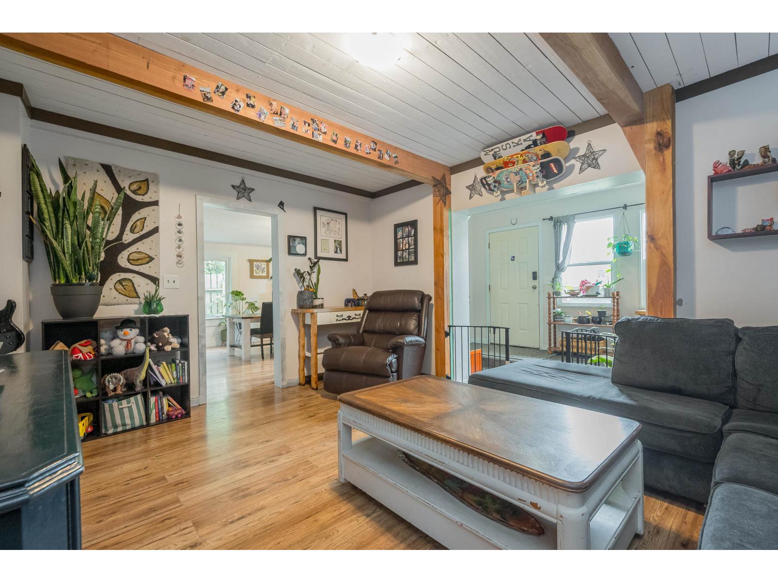 34587 Ferguson Avenue, Mission, British Columbia  V2V 6P7 - Photo 5 - R3093812