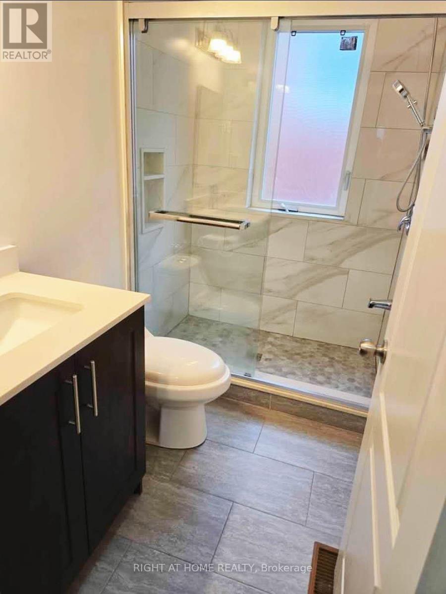 49 Torrens Avenue, Toronto, Ontario  M4K 2H9 - Photo 10 - E12800620