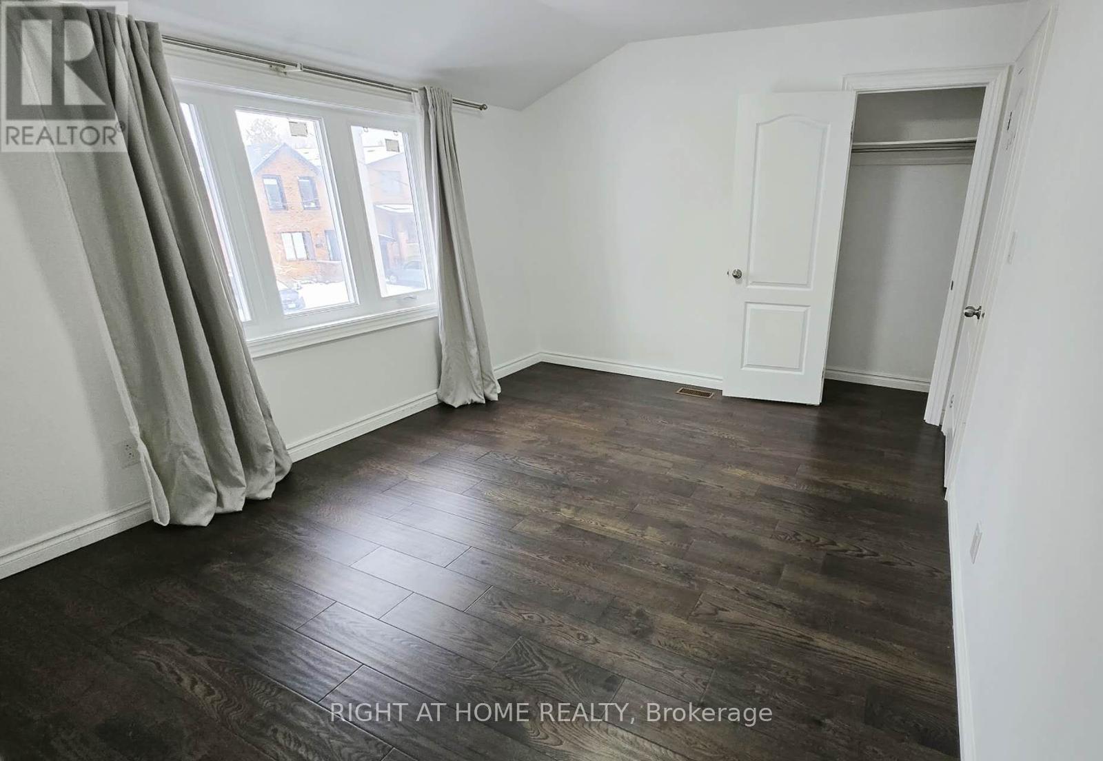 49 Torrens Avenue, Toronto, Ontario  M4K 2H9 - Photo 9 - E12800620