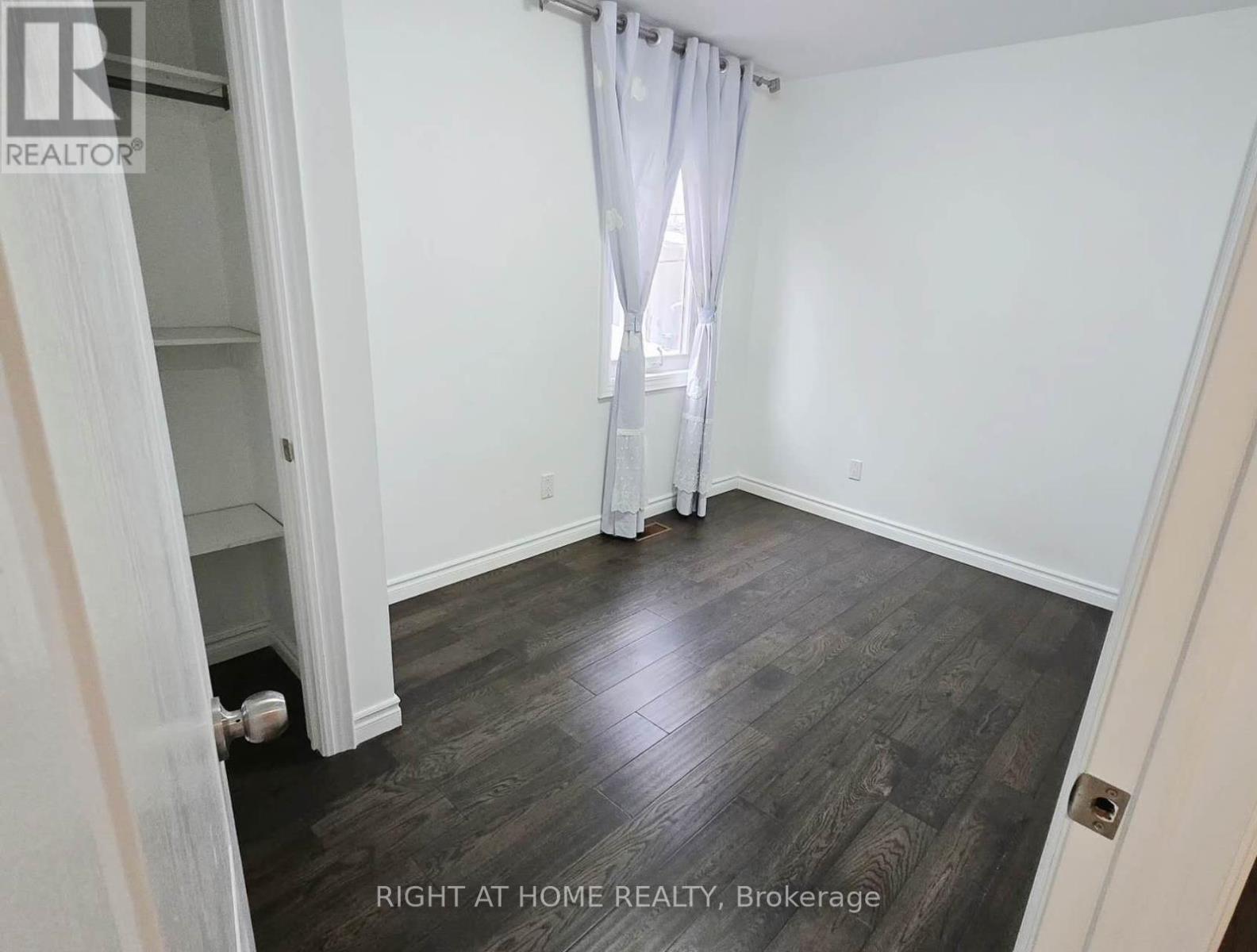 49 Torrens Avenue, Toronto, Ontario  M4K 2H9 - Photo 7 - E12800620