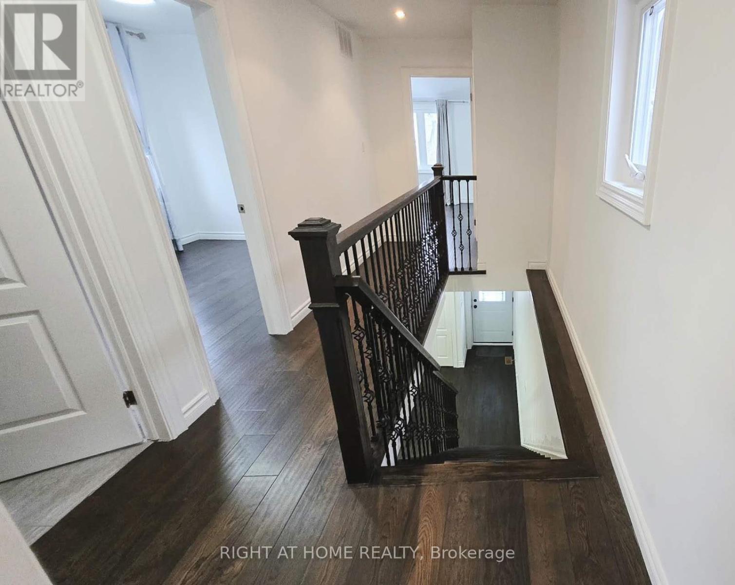 49 Torrens Avenue, Toronto, Ontario  M4K 2H9 - Photo 4 - E12800620