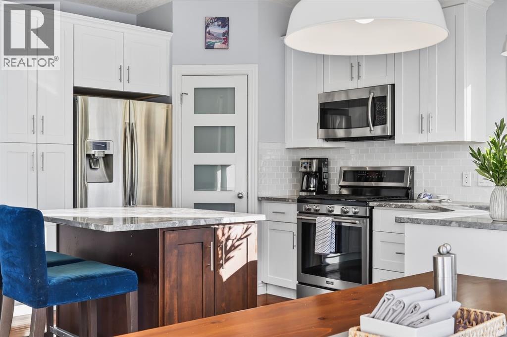 29 Cougarstone Manor Sw, Calgary, Alberta  T3H 5N4 - Photo 15 - A2289809