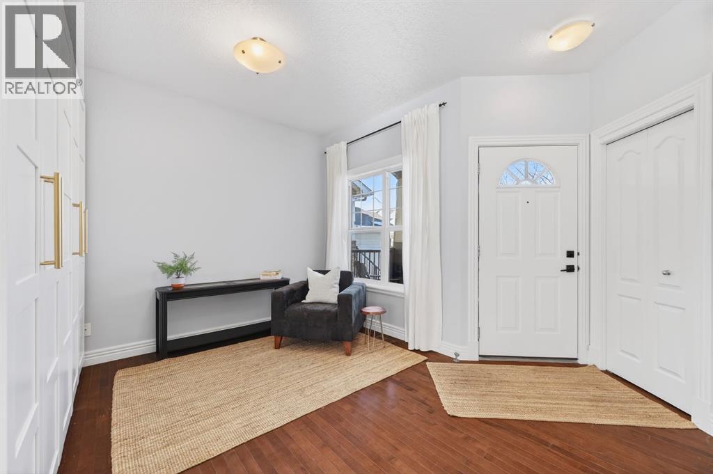 29 Cougarstone Manor Sw, Calgary, Alberta  T3H 5N4 - Photo 5 - A2289809