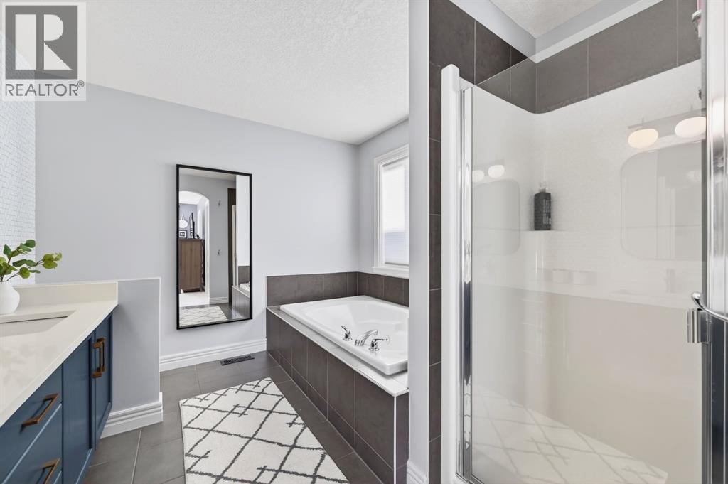 29 Cougarstone Manor Sw, Calgary, Alberta  T3H 5N4 - Photo 29 - A2289809