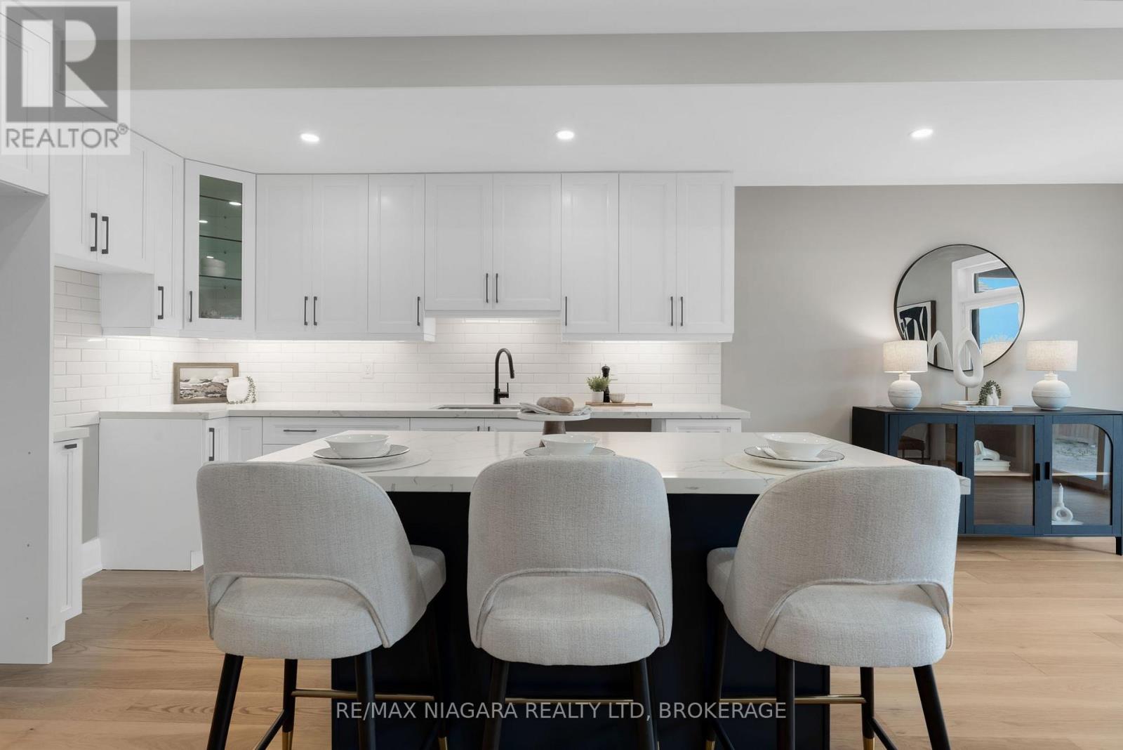 6204 Curlin Crescent, Niagara Falls (Forestview), Ontario  L2H 0B8 - Photo 16 - X12835440