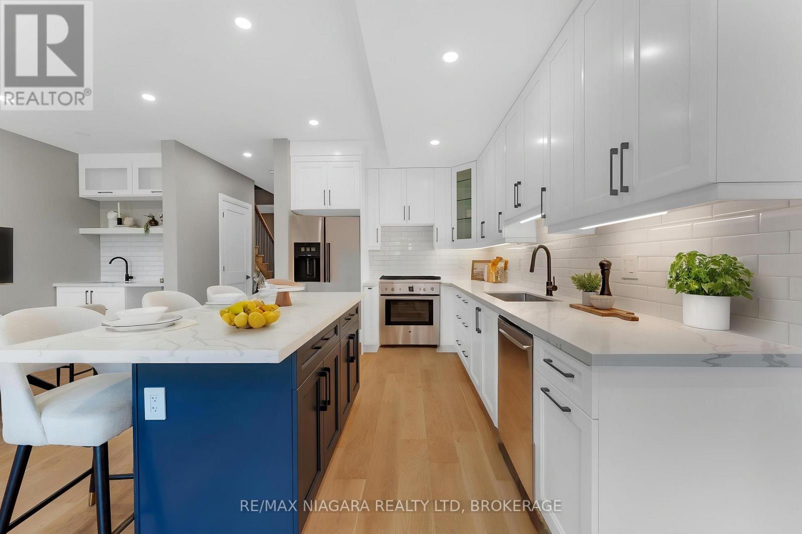 6204 Curlin Crescent, Niagara Falls (Forestview), Ontario  L2H 0B8 - Photo 7 - X12835440