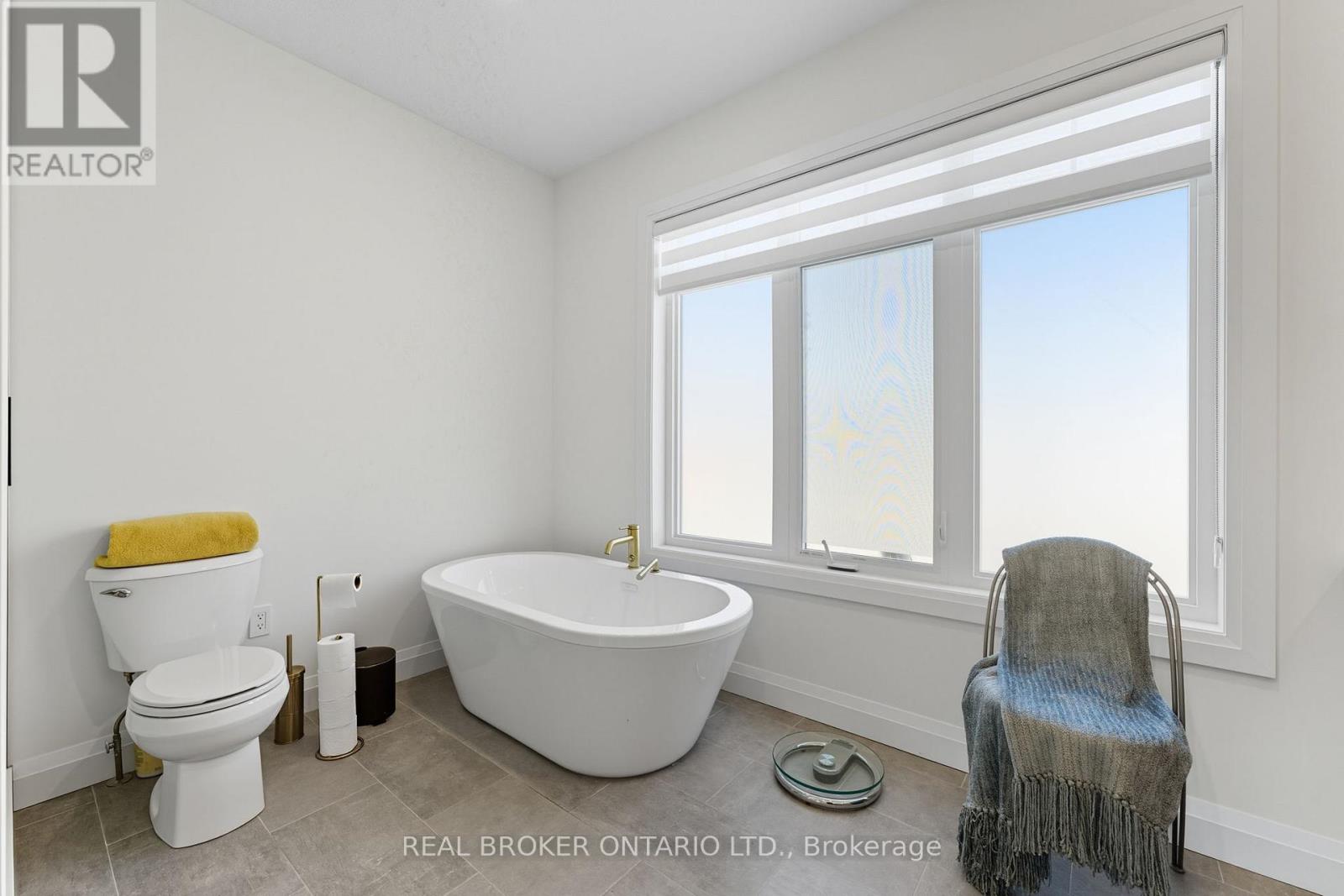 4 - 242 Mount Pleasant Street, Brantford, Ontario  N3T 1V1 - Photo 18 - X12437032