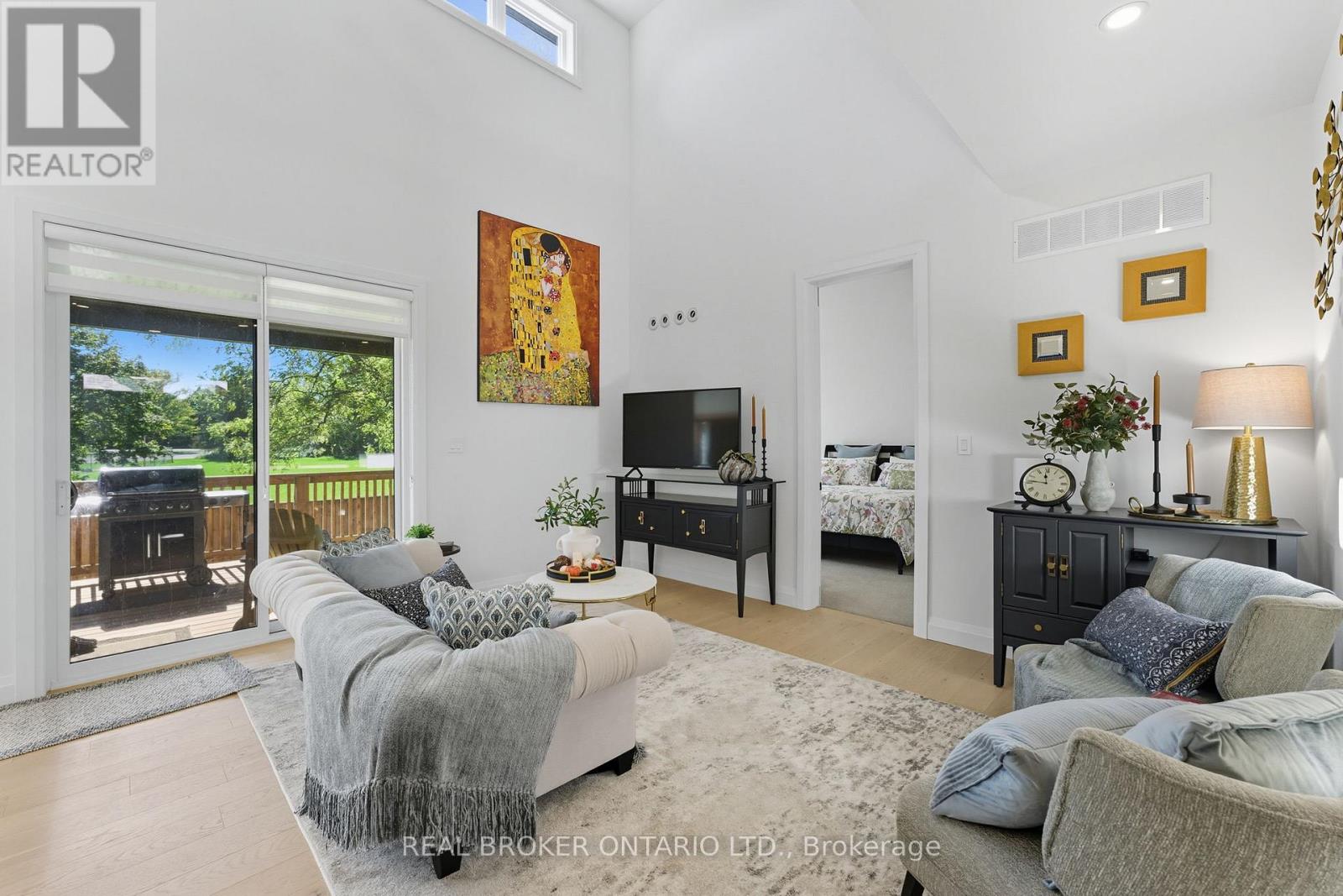 4 - 242 Mount Pleasant Street, Brantford, Ontario  N3T 1V1 - Photo 11 - X12437032