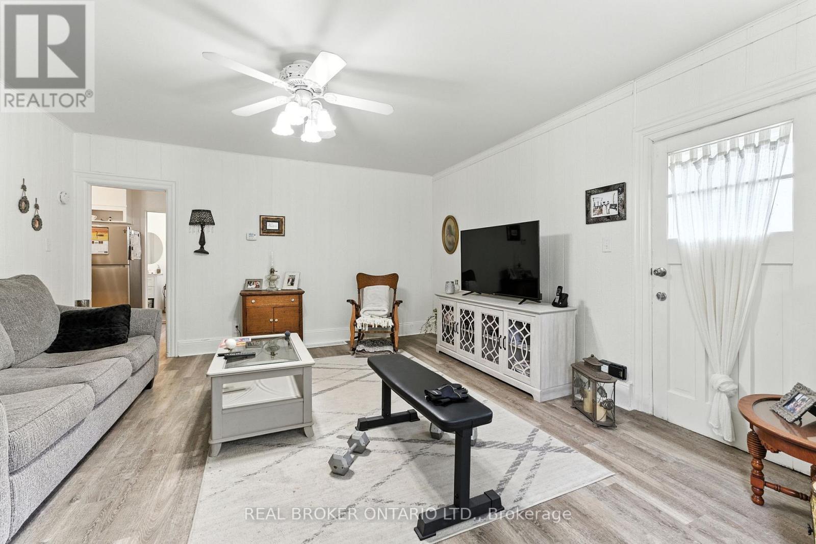 396 William Street, Norfolk, Ontario  N4B 2X5 - Photo 13 - X12612114