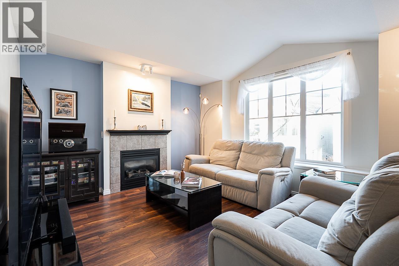 328 3000 Riverbend Drive, Coquitlam, British Columbia  V3C 6R1 - Photo 3 - R3094694