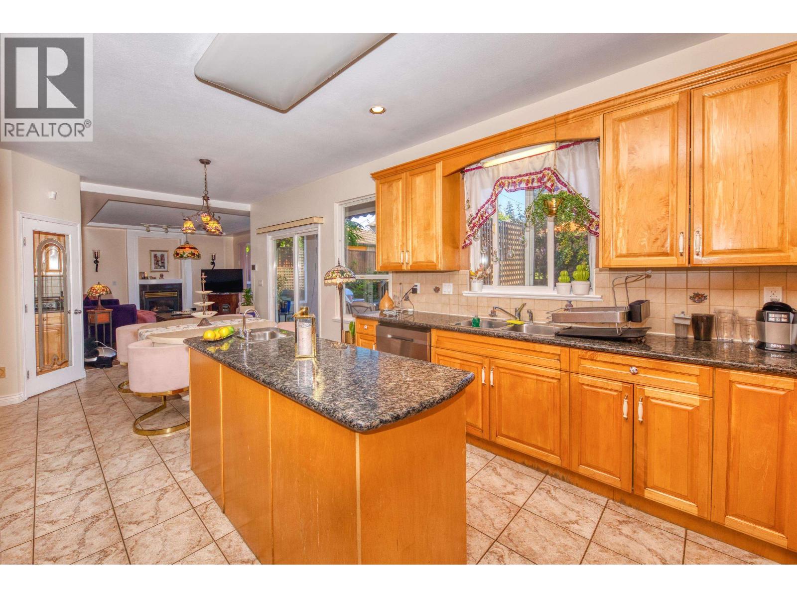 826 E 13th Street, North Vancouver, British Columbia  V7L 2M9 - Photo 5 - R3094767