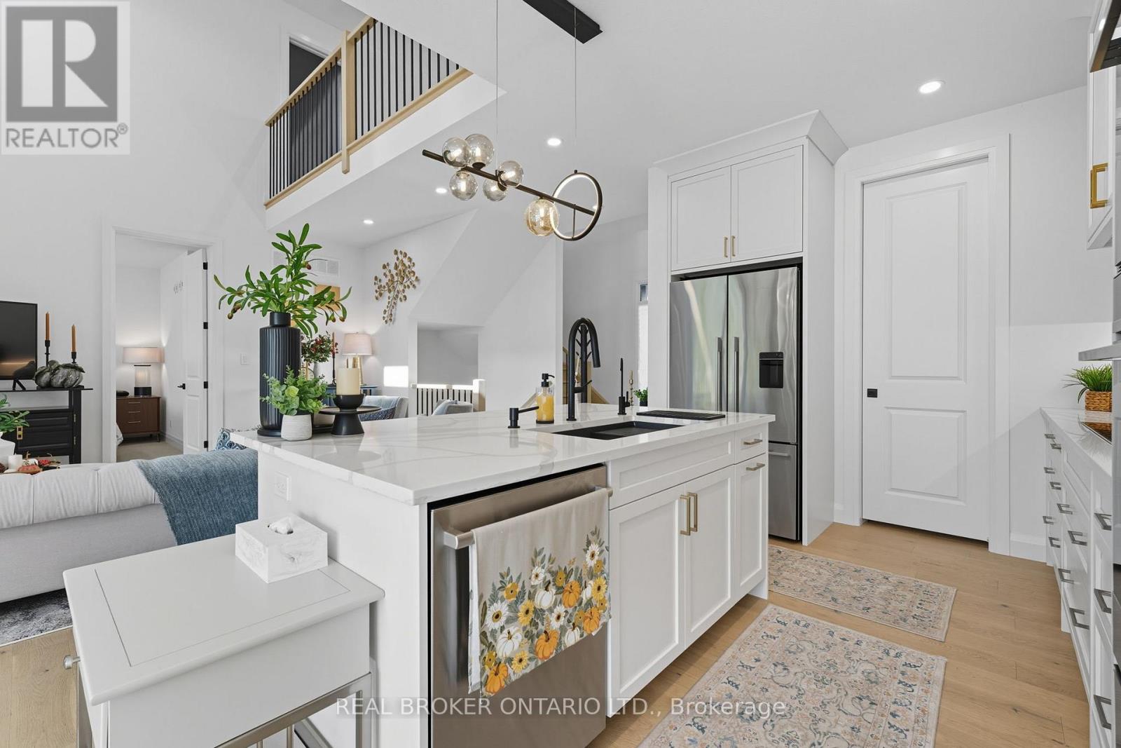 4 - 242 Mount Pleasant Street, Brantford, Ontario  N3T 1V1 - Photo 6 - X12437032