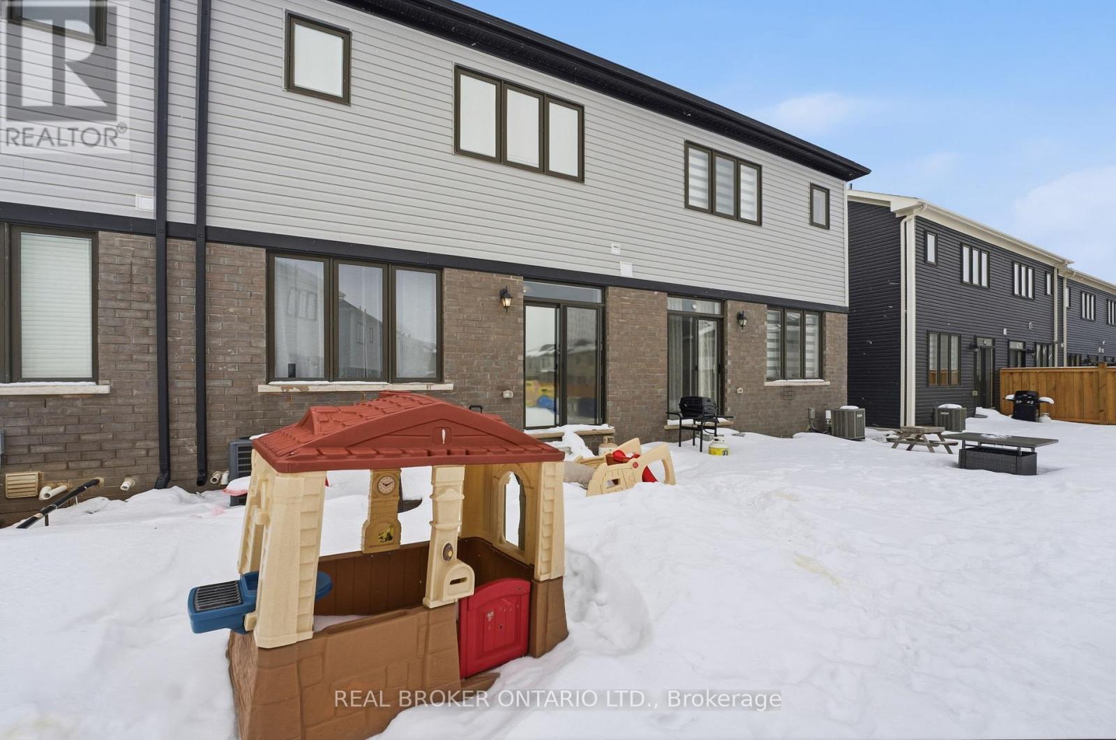 10 Owl Lane, Haldimand, Ontario  N3W 0G4 - Photo 25 - X12786098