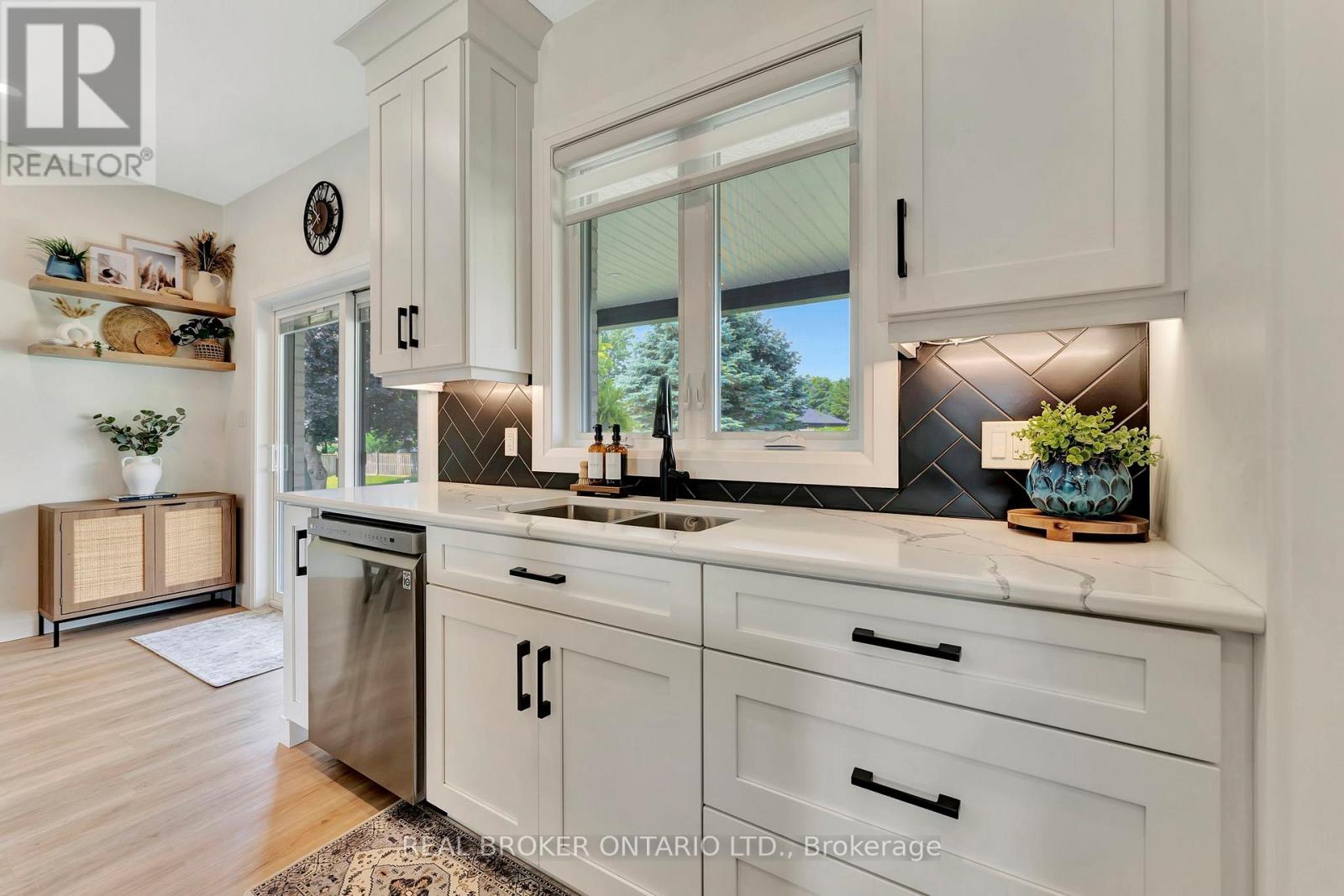 30 Tanager Drive, Tillsonburg, Ontario  N4G 1A9 - Photo 12 - X12801542