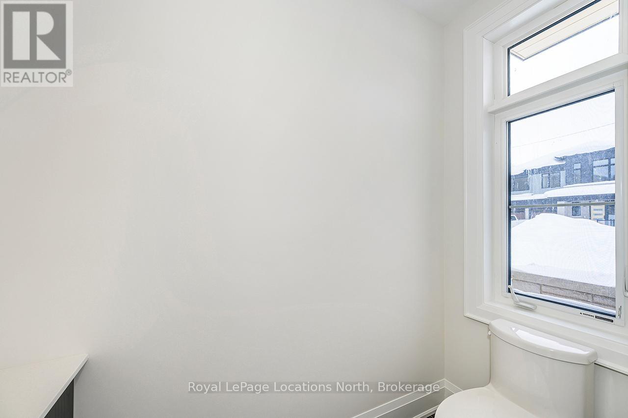 113 Clement Lane, Blue Mountains, Ontario  N0H 1J0 - Photo 3 - X12824812