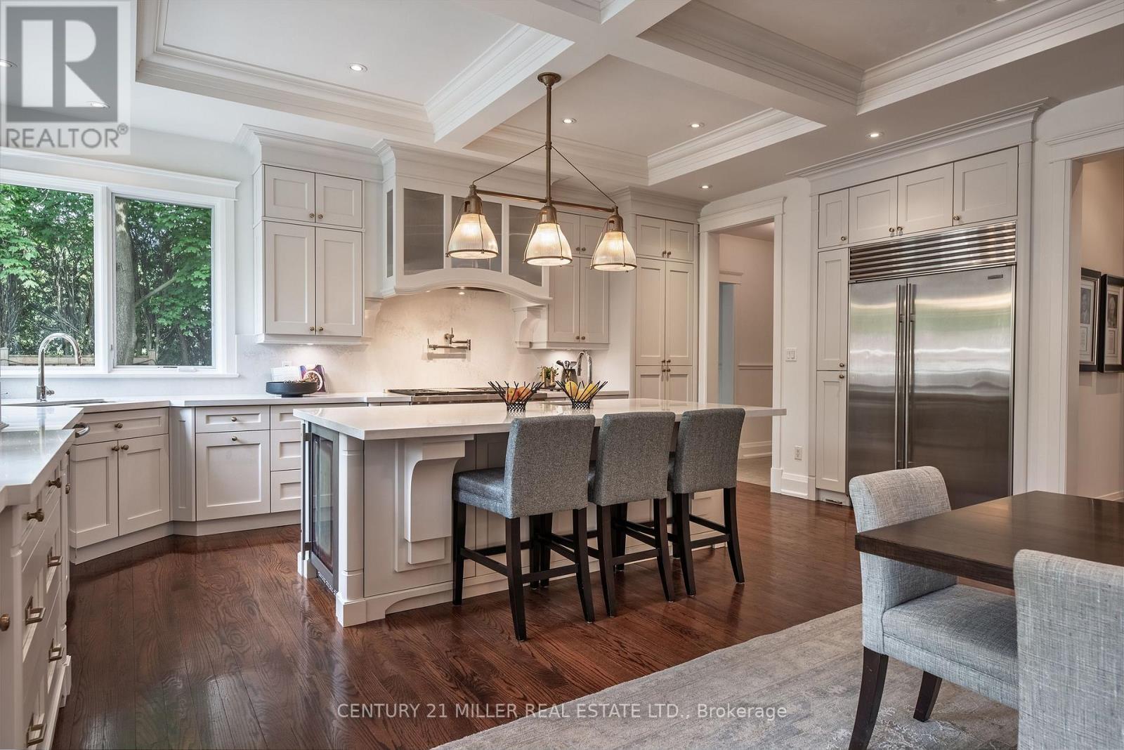 209 Donessle Drive, Oakville, Ontario  L6J 3Y7 - Photo 10 - W12833686