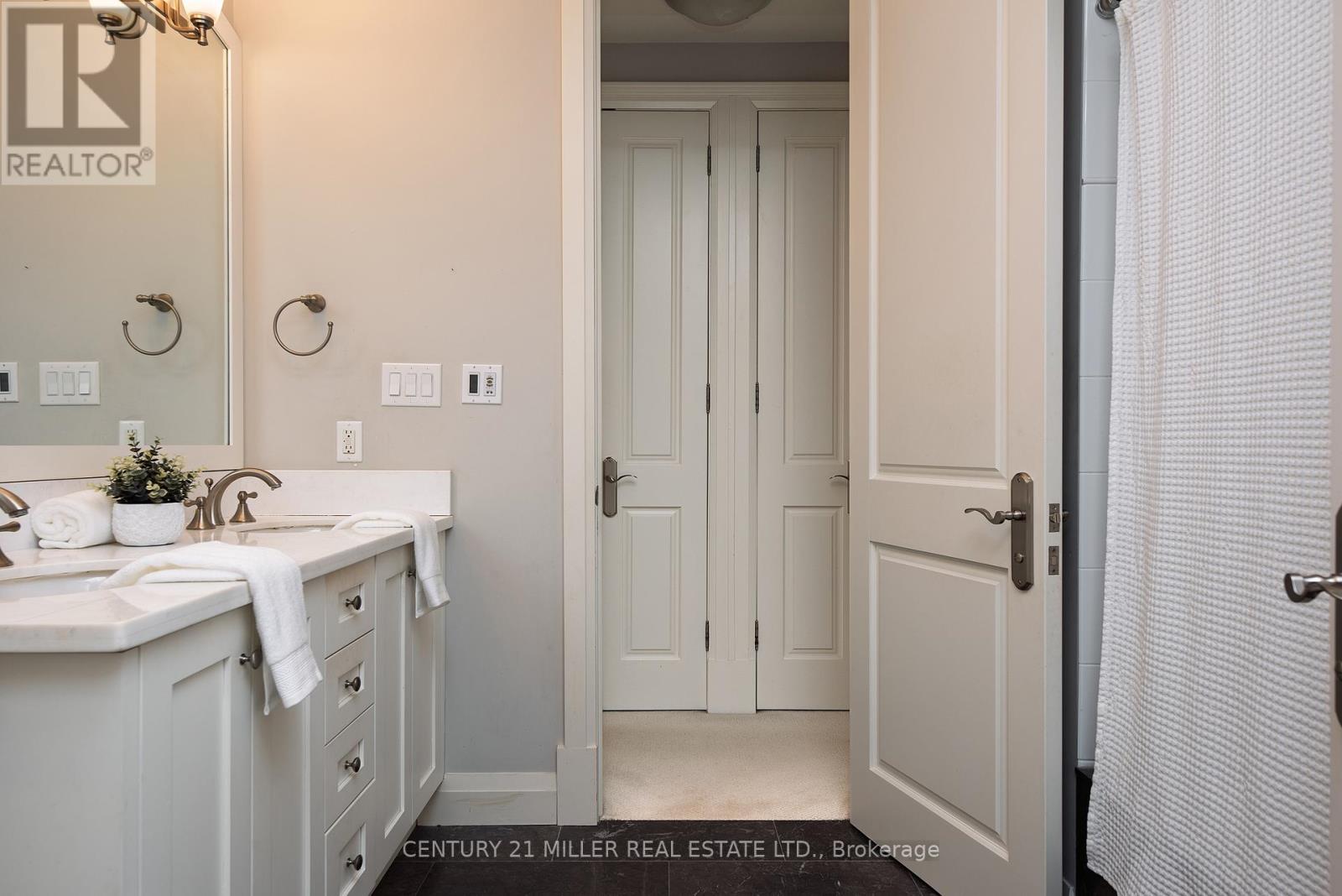 209 Donessle Drive, Oakville, Ontario  L6J 3Y7 - Photo 30 - W12833686