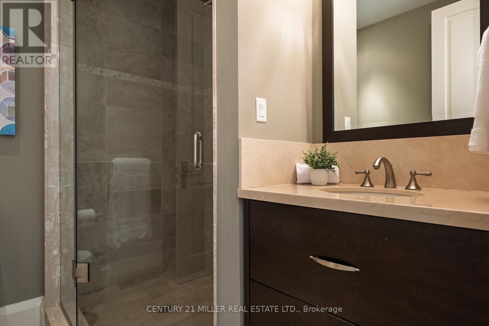 209 Donessle Drive, Oakville, Ontario  L6J 3Y7 - Photo 27 - W12833686