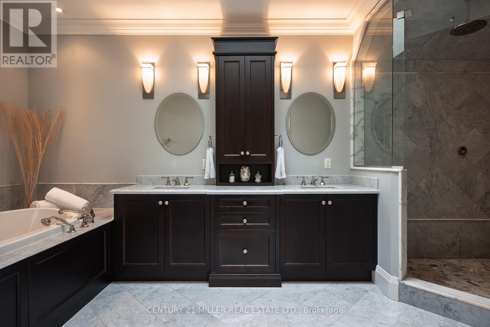 209 Donessle Drive, Oakville, Ontario  L6J 3Y7 - Photo 25 - W12833686