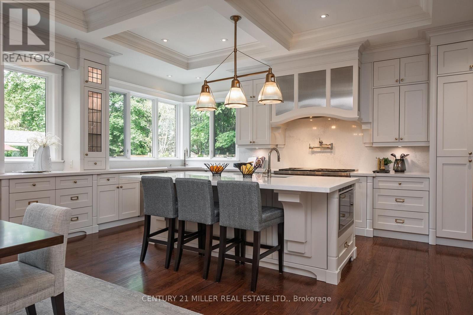 209 Donessle Drive, Oakville, Ontario  L6J 3Y7 - Photo 9 - W12833686