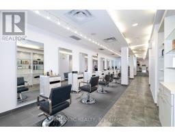 2409 YONGE STREET, Toronto, Ontario