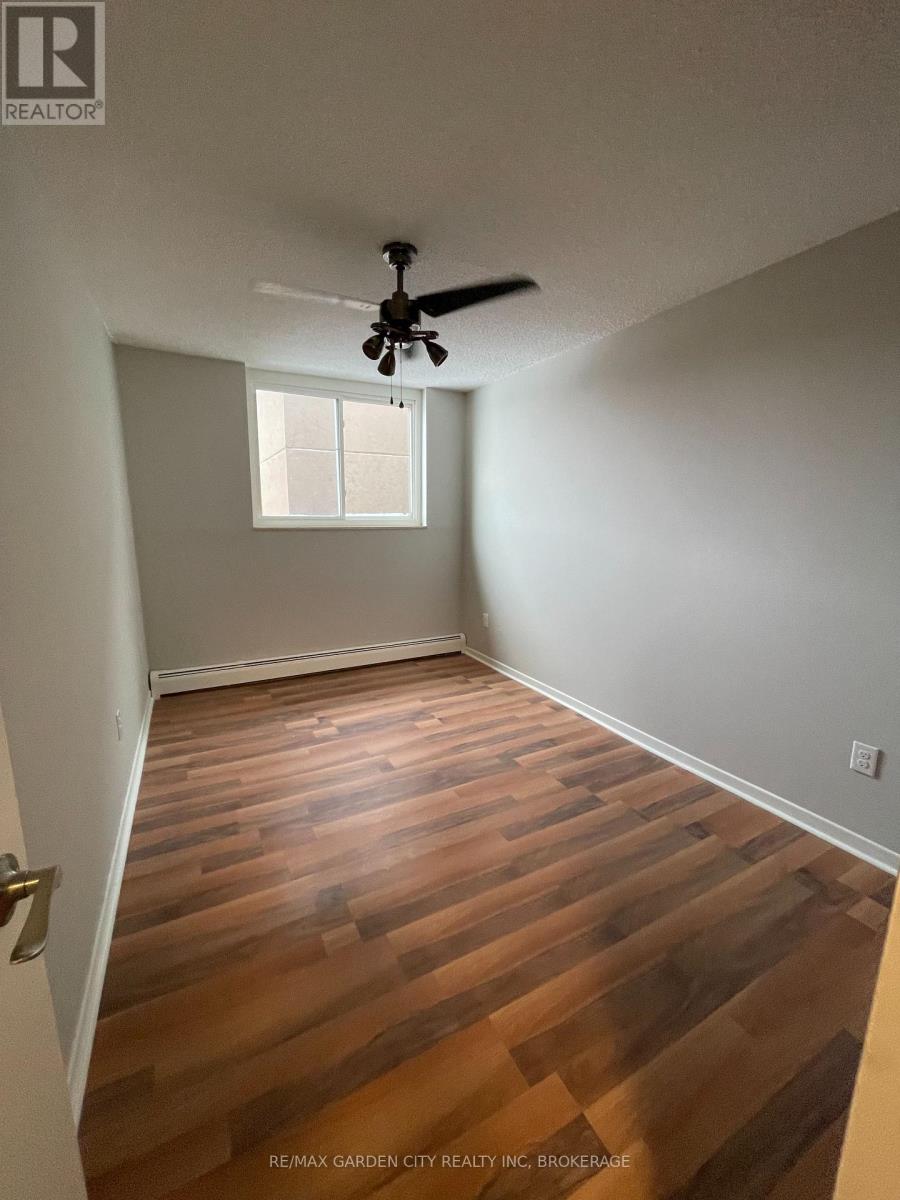 151 Plymouth Road, Welland, Ontario L3B 3C8 - Photo 13 - X12793712