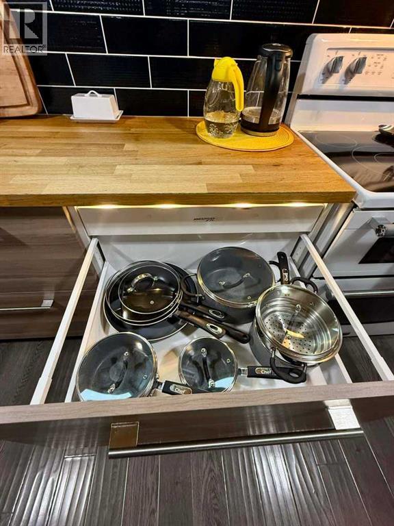 103, 145 East River Road, Hinton, Alberta T7V 1S5 - Photo 9 - A2287144