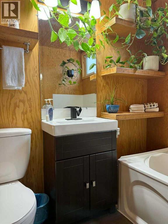 103, 145 East River Road, Hinton, Alberta T7V 1S5 - Photo 24 - A2287144