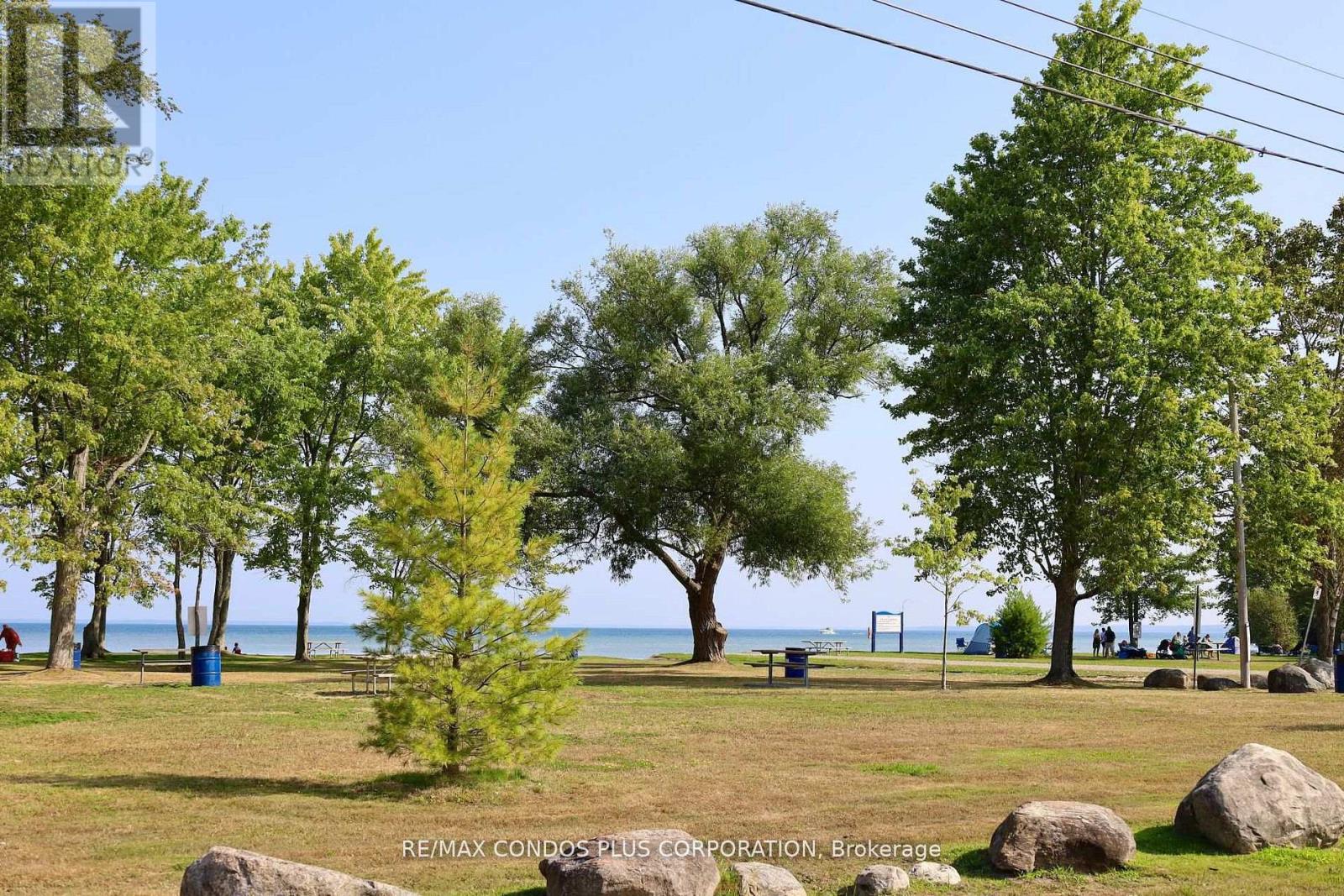 1 Donna Drive, Georgina, Ontario  L0E 1N0 - Photo 9 - N12835472