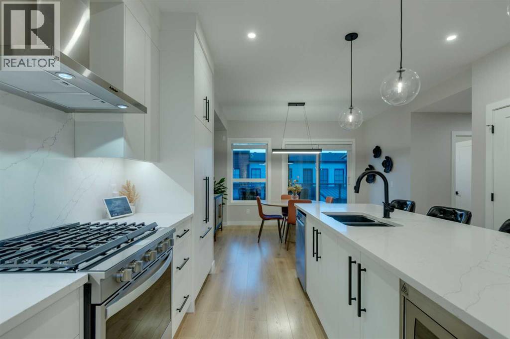 2327 77 Street Sw, Calgary, Alberta  T3H 6E1 - Photo 12 - A2284987