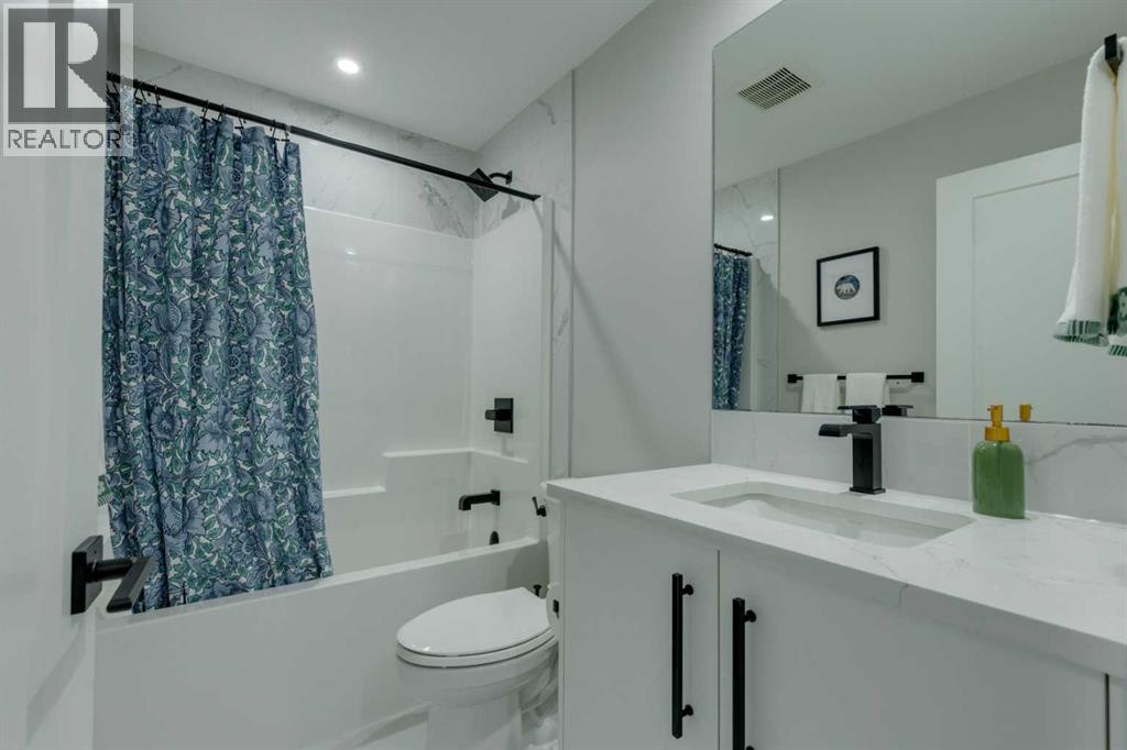 2327 77 Street Sw, Calgary, Alberta  T3H 6E1 - Photo 31 - A2284987