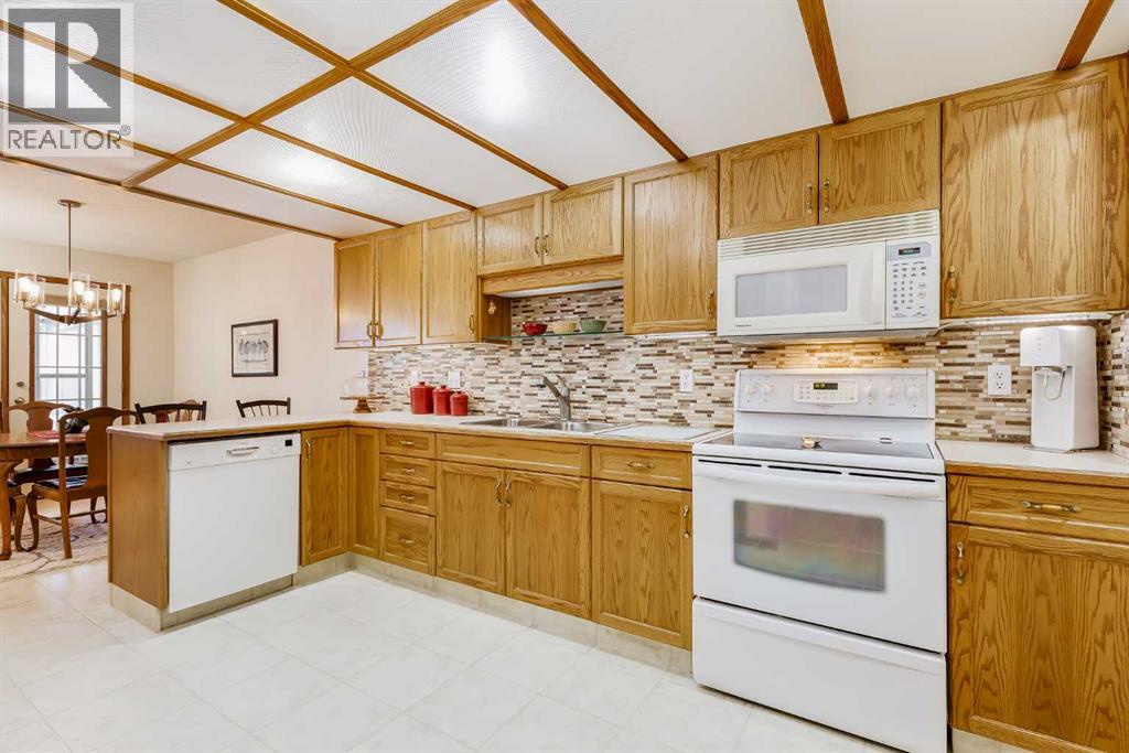 4118 Silverpark Estates Close, Olds, Alberta  T4H 1B4 - Photo 9 - A2286920